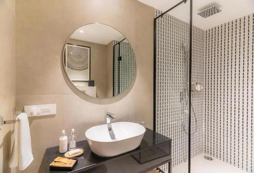 اتاق استاندارد با تخت بزرگ, Nivasana Manali   A Luxury Boutique