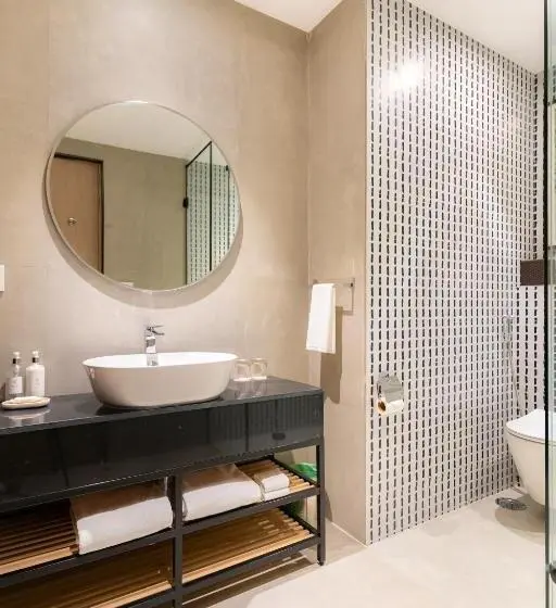 سوئیت با بالکن, Nivasana Manali   A Luxury Boutique