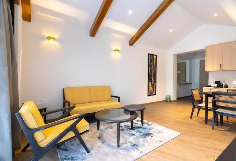 سوئیت با بالکن, Nivasana Manali   A Luxury Boutique