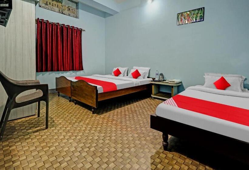 اتاق کلاسیک سه تخته, Oyo Flagship 81373 The Nandini