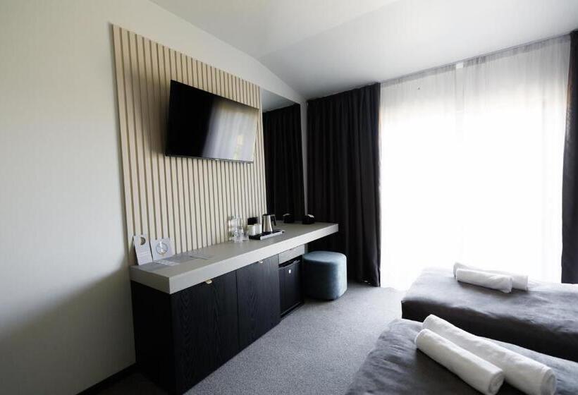 家庭间, Villa Grey