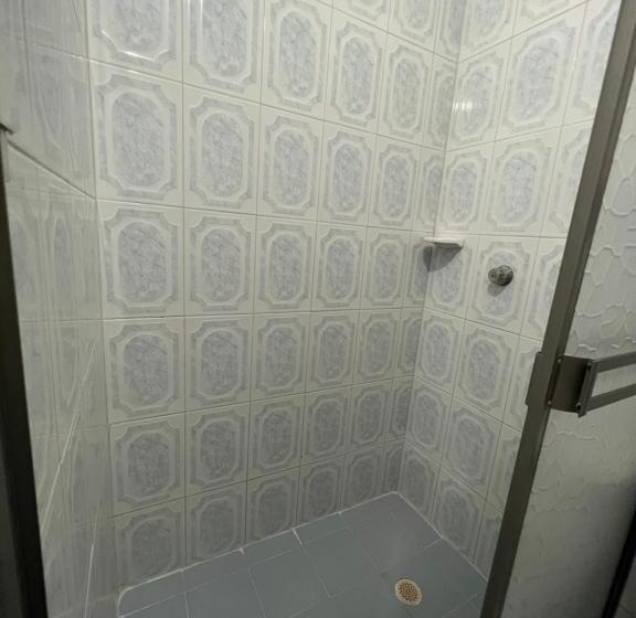 이코노미 룸, Hostal El Paraiso