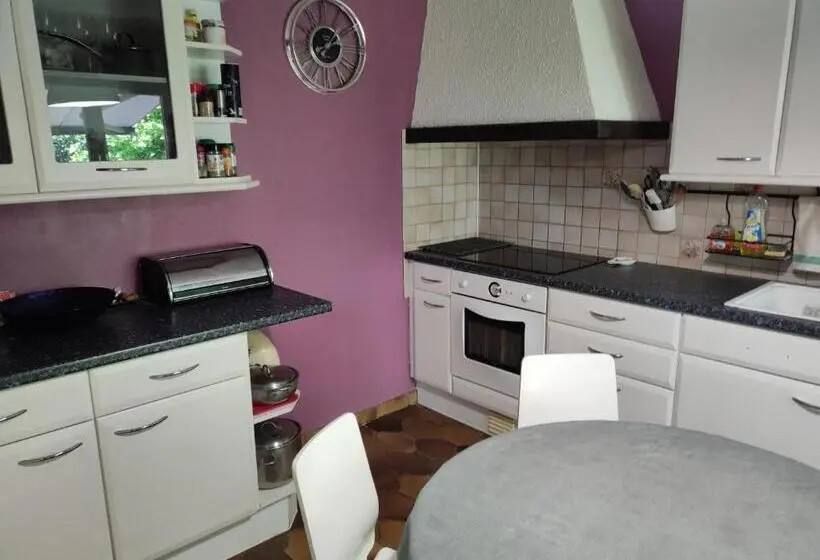Huoneisto 1 Makuuhuone, Maison D Hôtes Naturiste