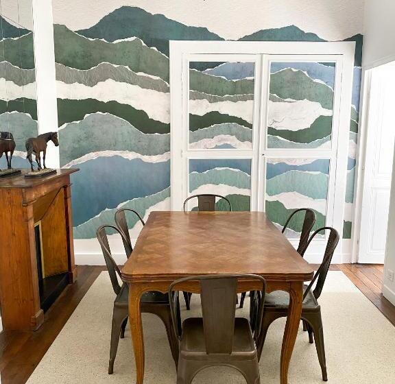 오두막, Maison Prieuré