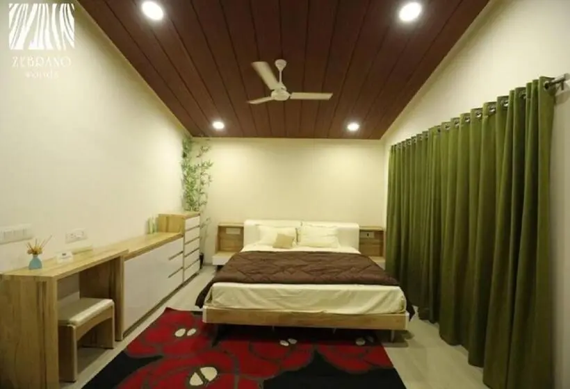 Deluxe-huone, Zebrano Woods Gujarat