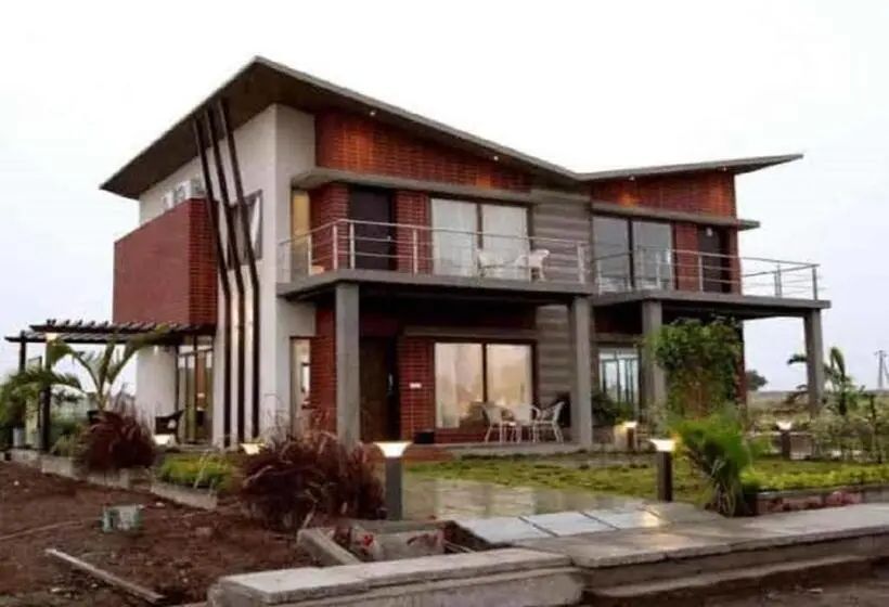 Deluxe-bungalow, Zebrano Woods Gujarat