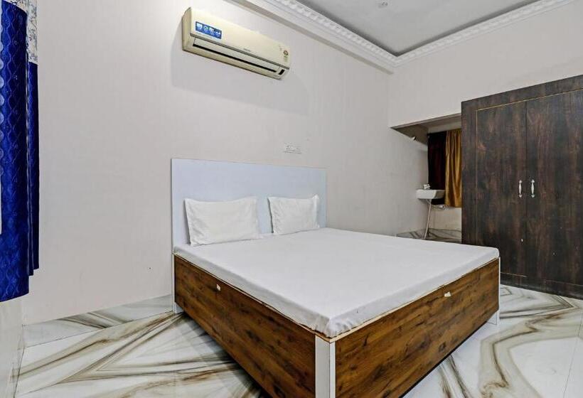 اتاق کلاسیک سه تخته, Spot On Hotel Ayush