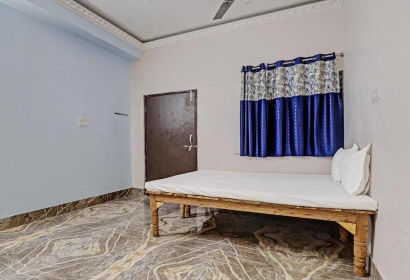 غرفة كلاسيكية ثلاثية, Spot On Hotel Ayush