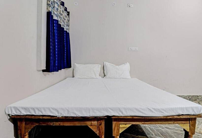 اتاق کلاسیک سه تخته, Spot On Hotel Ayush