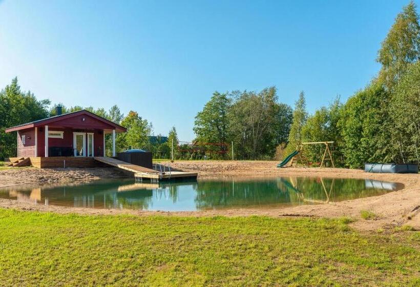 اتاق اکونومی, Ojakalda Puhkekeskus