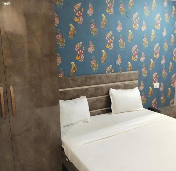 트리플 클래식 룸, Collection O 80999e Hotel Stay