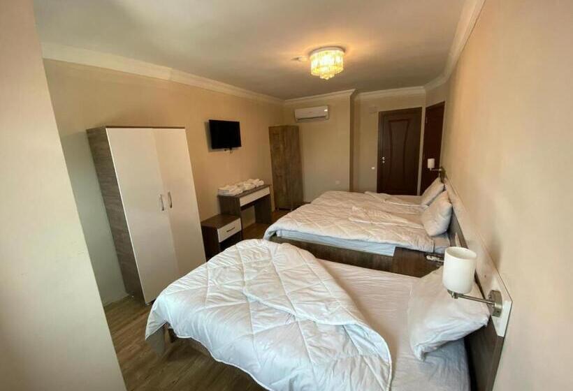 Economy Triple Room, Duvahi Konaklama