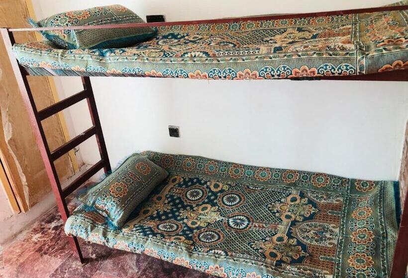 اتاق استاندارد یک نفره, The Hostel Hotel Johar Town Lahore