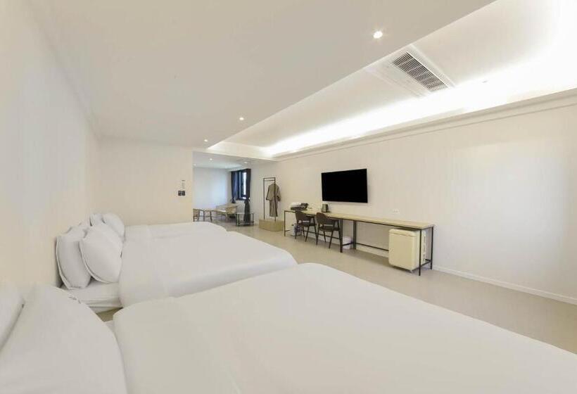 标准三人间, Bonatree