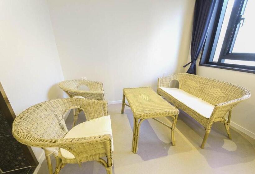 标准三人间, Bonatree