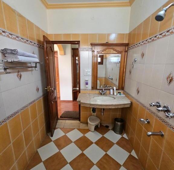 غرفة قياسية, City Heart