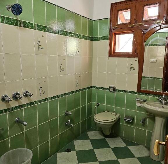 غرفة قياسية, City Heart