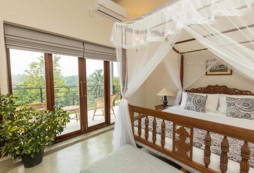 Deluxe room with river view, Edgar Mansion Kandy