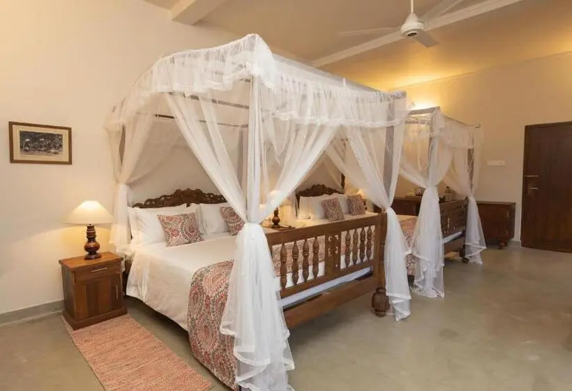 Perhehuone, Edgar Mansion Kandy