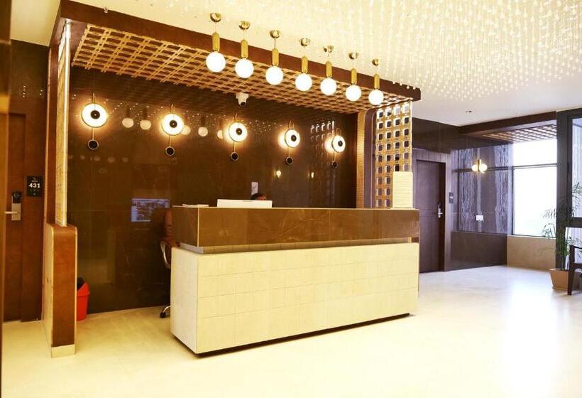 Люкс Вид на Город, Sweettime Restaurant And Banquet