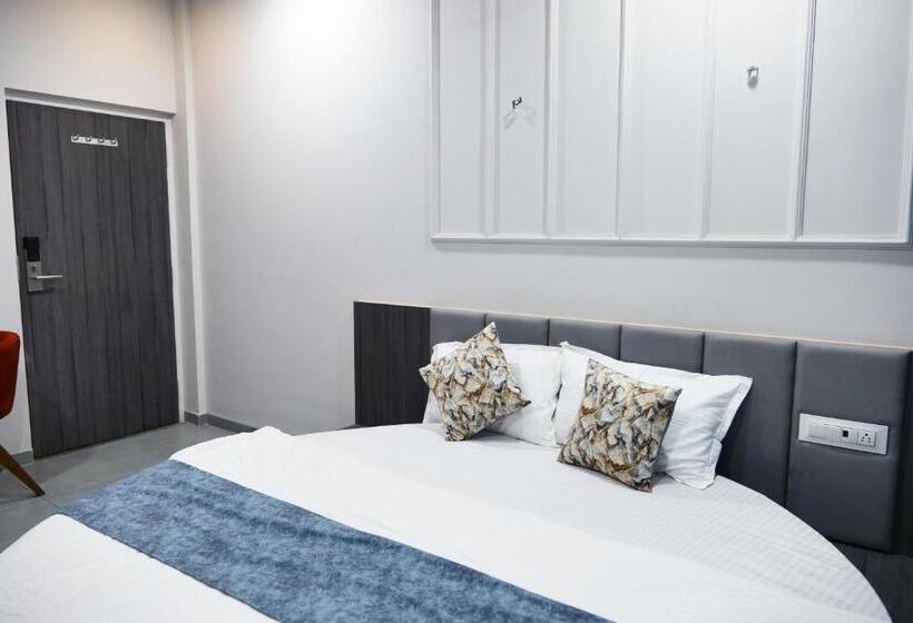 Люкс Вид на Город, Sweettime Restaurant And Banquet