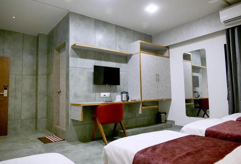 Семейный Номер Superior, Sweettime Restaurant And Banquet