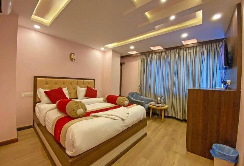 اتاق لوکس, White Rabbit