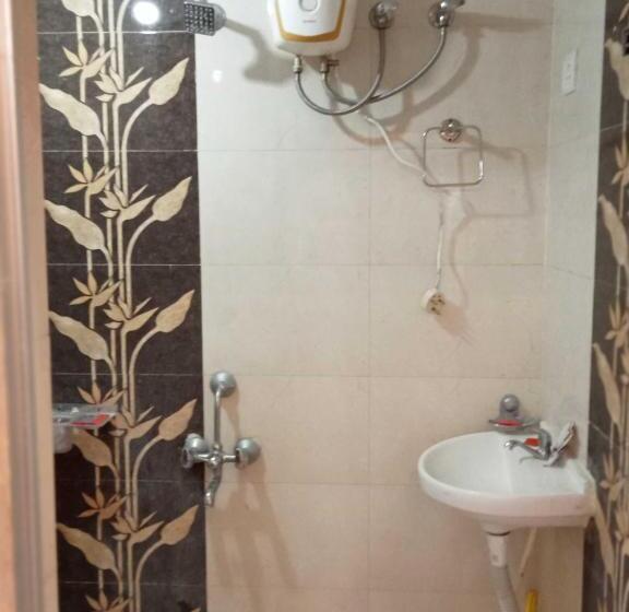 Трехместный Номер Классика, Oyo Bumbum Hotel And Restaurant