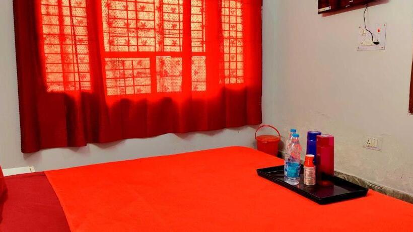 트리플 클래식 룸, Oyo Hotel Galaxy