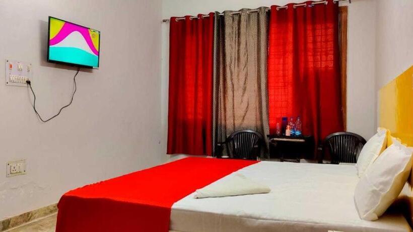 חדר קלאסי לשלושה, Oyo Hotel Galaxy