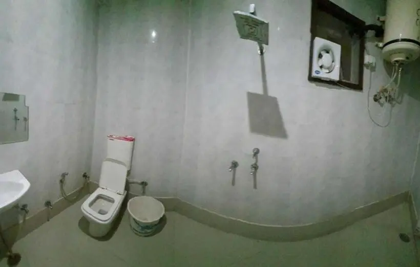 Classic Kolmen Hengen Huone, Oyo Hotel Pranav