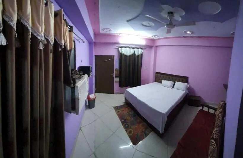 Classic Kolmen Hengen Huone, Oyo Hotel Pranav