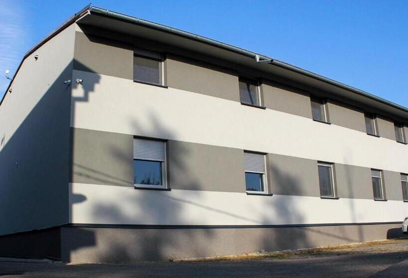 Номер Стандарт Индивидуальный, Penzion Zastávka U Brna