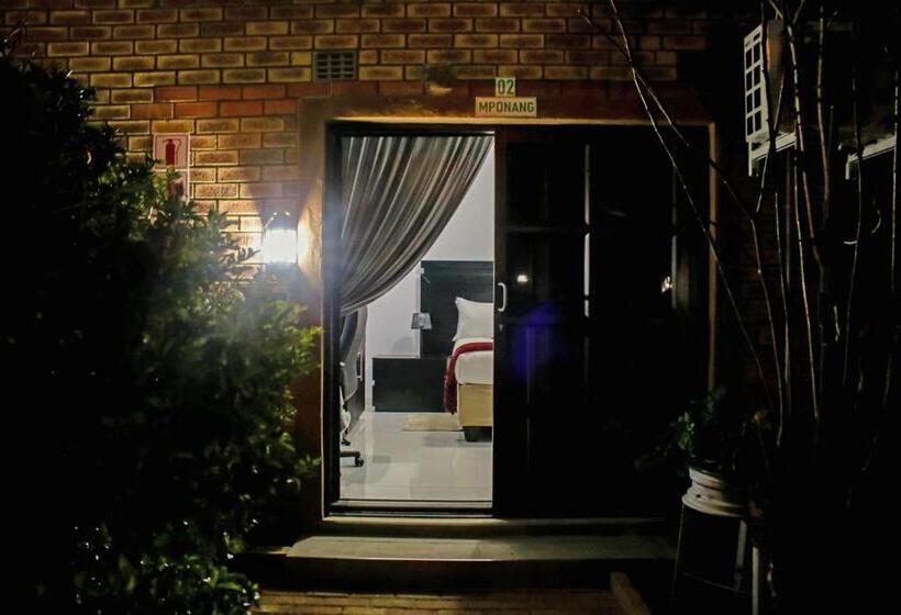 اتاق استاندارد با چشم‌انداز باغ, Pitikwe Hill Guesthouse