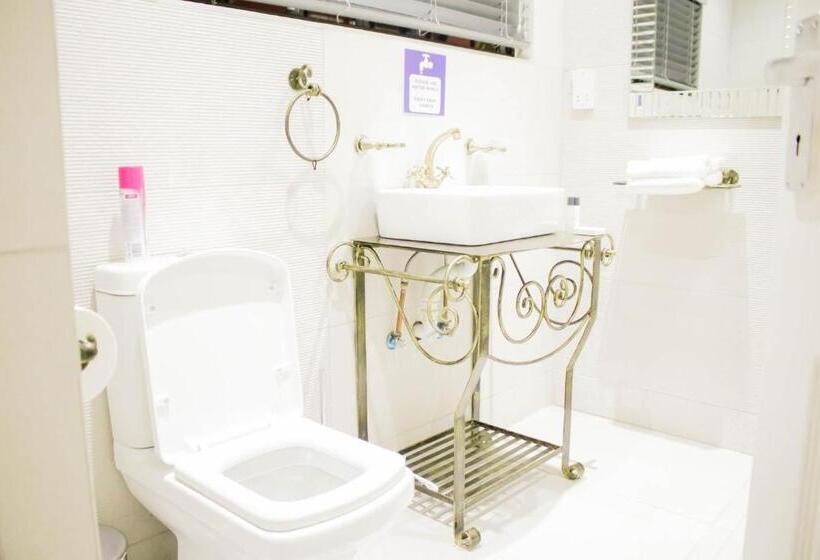 اتاق استاندارد با چشم‌انداز استخر, Pitikwe Hill Guesthouse