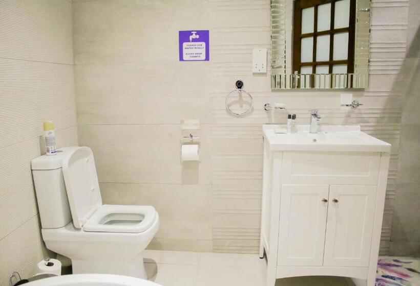 اتاق استاندارد با چشم‌انداز استخر, Pitikwe Hill Guesthouse