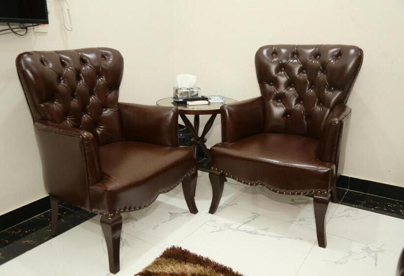 اتاق لوکس خانوادگی, Grand Royal