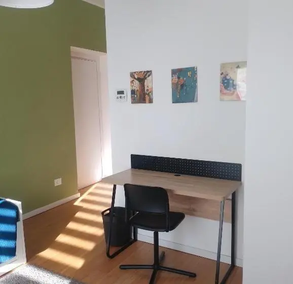 スタンダードシングルルーム, Stanza Indipendente A Gallarate