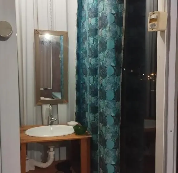 Standard Neljän Hengen Huone Parveke, Seomarujo Rent A Room Morro Branco