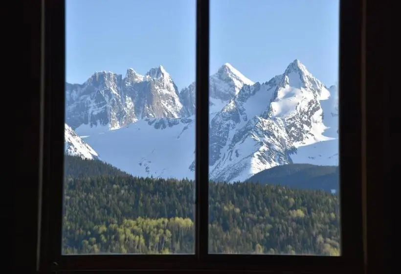 マウンテンビューファミリールーム, Seven Sisters Mountains House