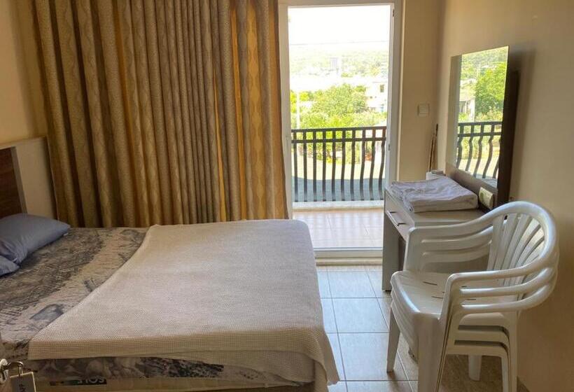 带1个卧室的带阳台的公寓, Dede Apart Otel