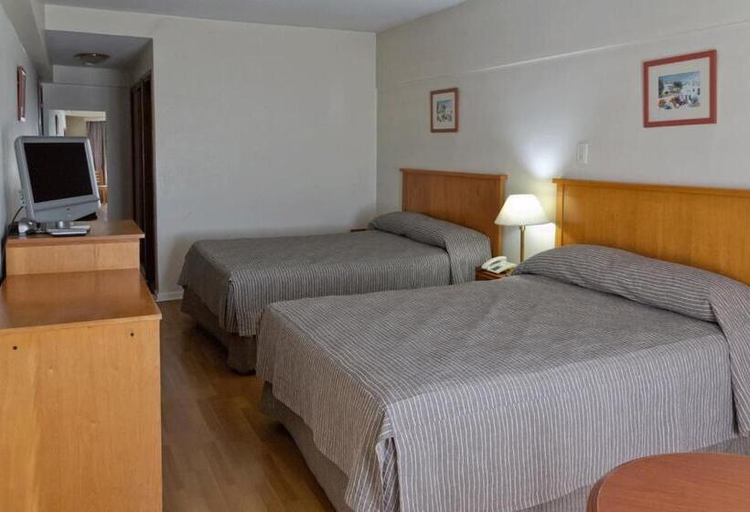 غرفة قياسية ثلاثية, Atlántico Suites