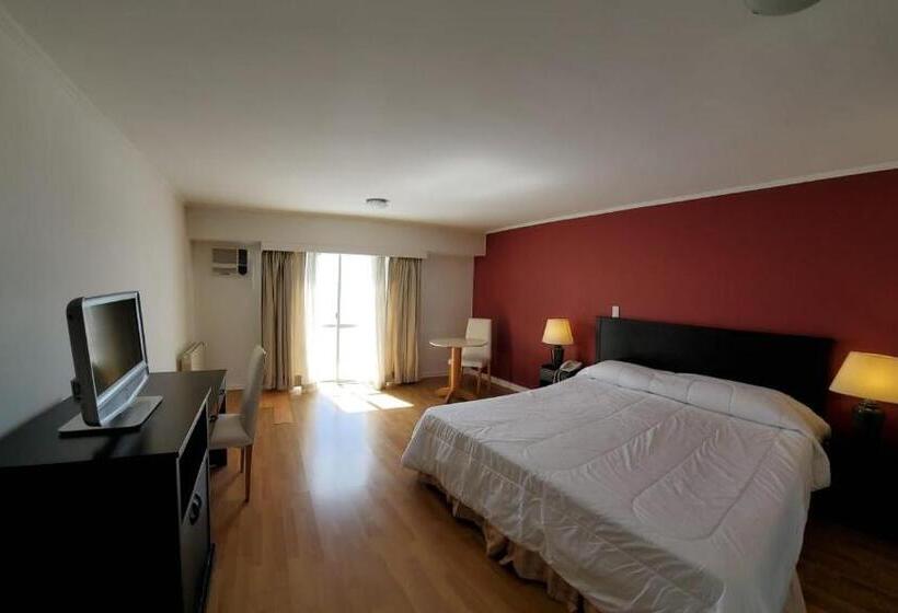 جناح جونيور مطلّ علي البحر, Atlántico Suites