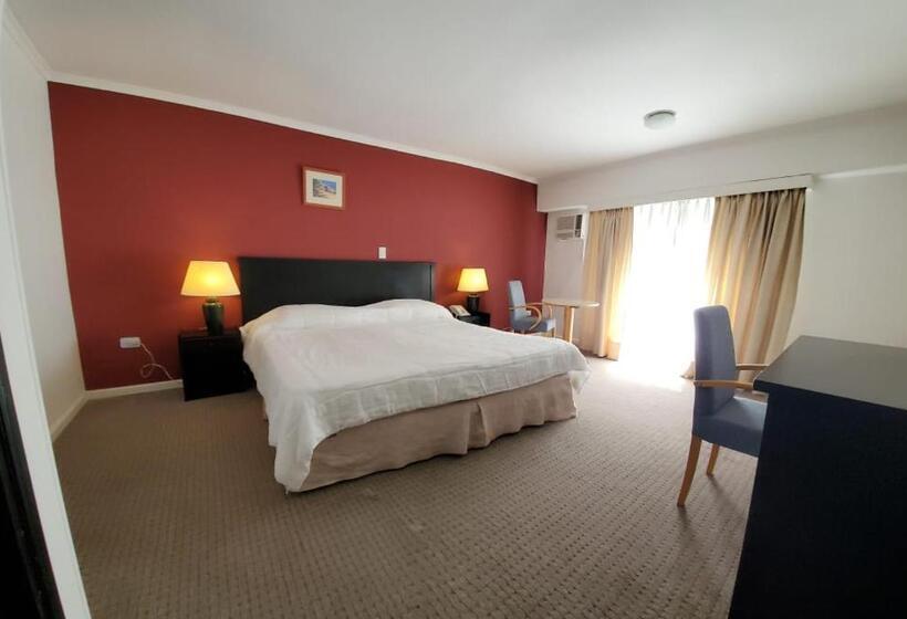 جناح جونيور مطلّ علي البحر, Atlántico Suites