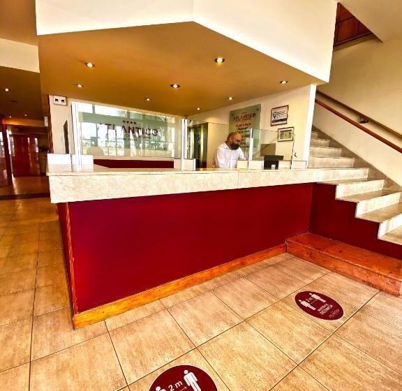 جناح جونيور, Atlántico Suites