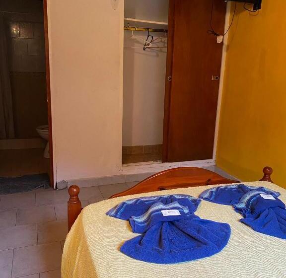 标准间, Luna Morena