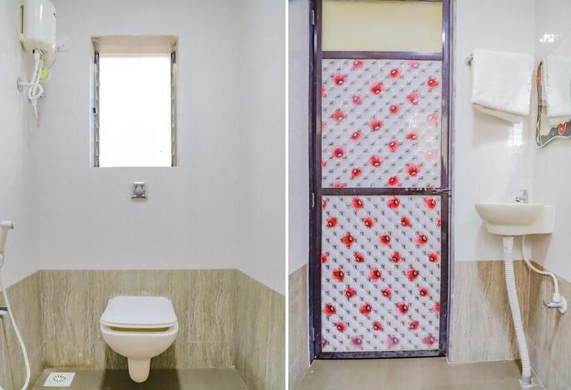 חדר קלאסי לשלושה, Oyo Flagship 84379 York Inn