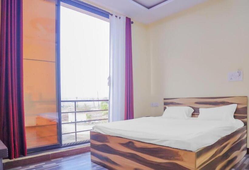Трехместный Номер Классика, Oyo Flagship 84379 York Inn