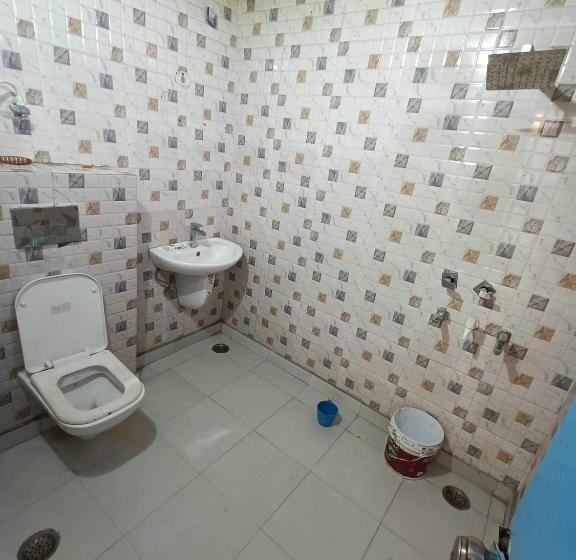 Klassiskt Trippelrum, Spot On Farm House