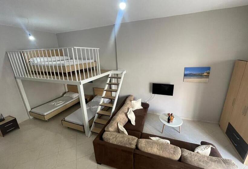 استودیو خانوادگی, Lungomare Studio Apartment